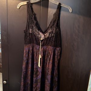 LOVESTITCH ladies long dress Small